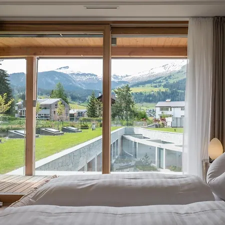 Edelweiss Mountain 04-01 Апартаменты *